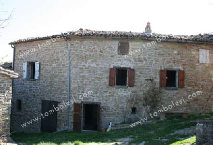 Landhaus zu verkaufen in Italien - Marche - Pergola -  120.000