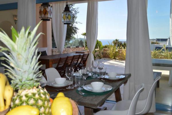 Villa te koop in Spanje - Balearen - Ibiza - Cala Tarida -  480.000