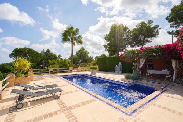 Villa te koop in Spanje - Valencia (Regio) - Alicante (prov.) - Callosa D`en Sarria -  399.000