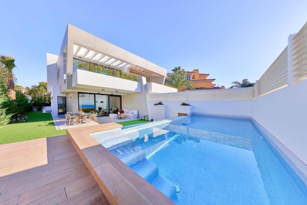 Villa te koop in Spanje - Andalusi - Costa del Sol - San Pedro Alcantara -  1.902.000