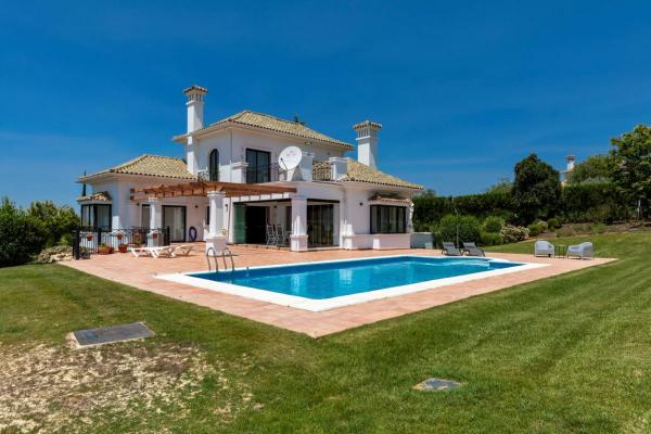 Villa for sale in Spain - Andaluca - Cdiz - Arcos De La Frontera -  895.000