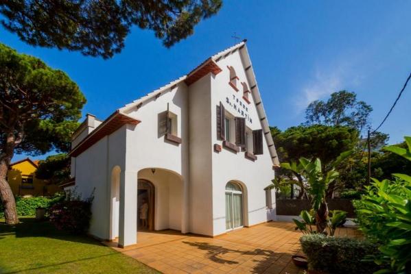 Villa te koop in Spanje - Cataloni - Costa Brava - Platja D`aro -  895.000