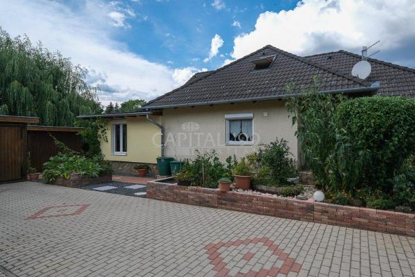 Villa for sale in Hungary - Pannonia (West) - Balaton - Cserszegtomaj -  310.000