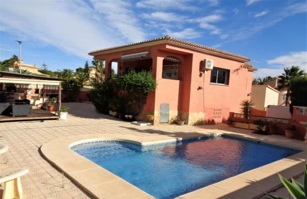 Villa te koop in Spanje - Valencia (Regio) - Costa Blanca - Calpe -  480.000