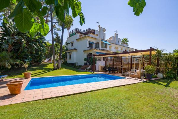 Villa te koop in Spanje - Andalusi - Costa del Sol - Nueva Andalucia -  890.000