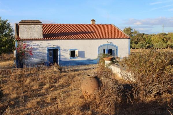 (Woon)boerderij te koop in Portugal - vora - Viana do Alentejo -  269.000