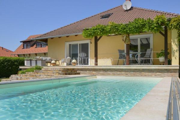 Villa for sale in Hungary - Pannonia (West) - Balaton - Gyenesdias -  535.000