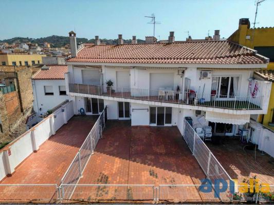 Appartement te koop in Spanje - Cataloni - Costa Brava - Sant Feliu De Guixols -  145.000