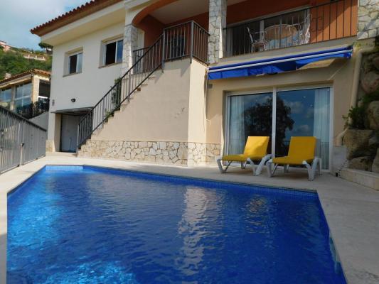 Villa te koop in Spanje - Cataloni - Costa Brava - Santa Cristina D`aro -  459.000