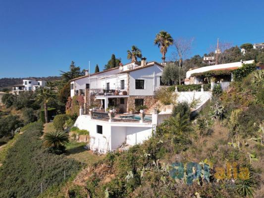 Villa te koop in Spanje - Cataloni - Costa Brava - Castell-Platja D`aro -  950.000