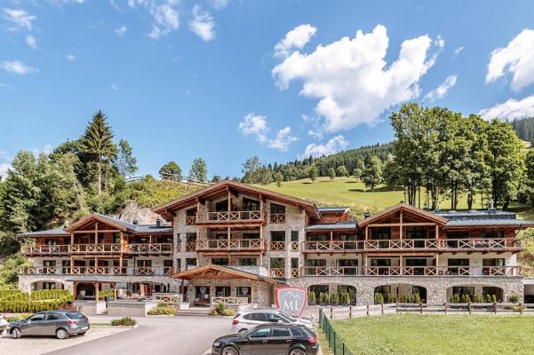 Penthouse for sale in Austria - Salzburgerland - Saalbach -  905.000