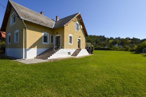 Villa te koop in Hongarije - Pannonia (West) - Balaton - Balatongyrk -  380.000