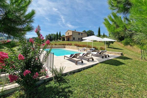 Villa for sale in Italy - Marche - santa vittoria in matenan -  545.000