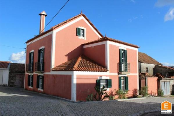 House for sale in Portugal - Coimbra - Oliveira do Hospital - Ervedal -  185.000