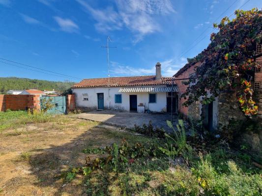 (Woon)boerderij te koop in Portugal - Castelo Branco - Castelo Branco - Sarzedas -  35.000