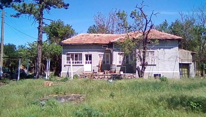 Country house for sale in Bulgaria - North-Eastern - Poruchik Kurdjievo -  7.500