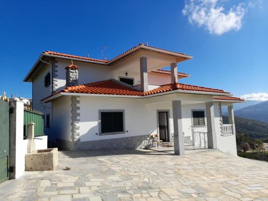 Landhuis te koop in Portugal - Coimbra - Oliveira do Hospital - So Paio de Gramaos -  379.000