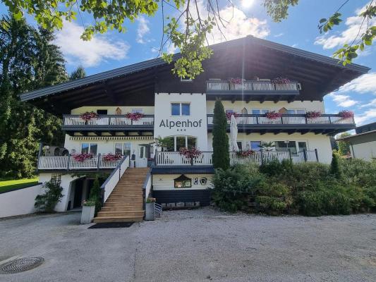 B & B / Pension te koop in Oostenrijk - Salzburgerland - Sankt Martin am Tennengeb -  1.595.000